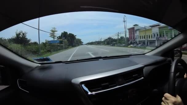 マレーシアのパーク 2023年 2023年 4月26日 車内運転中の繁華街の様子を撮影し スリランカ マンジョン沿いの車窓から高島高速道路までを見渡す — ストック動画
