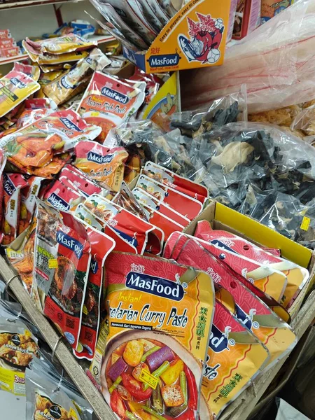 Perak Malezya Haziran 2023 Bakış Süpermarketi Koh Çeşitli Bitkisel Baharat — Stok fotoğraf