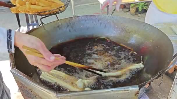 Masa China Frita Cacerola Aceitosa Caliente — Vídeos de Stock