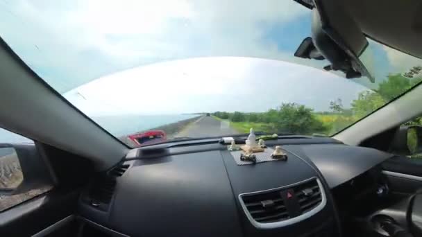 马来西亚 波拉克 2023年7月10日 在狭窄的乡间道路上开车 从车前的车窗向外望时 拍摄到的时间 快速移动 — 图库视频影像