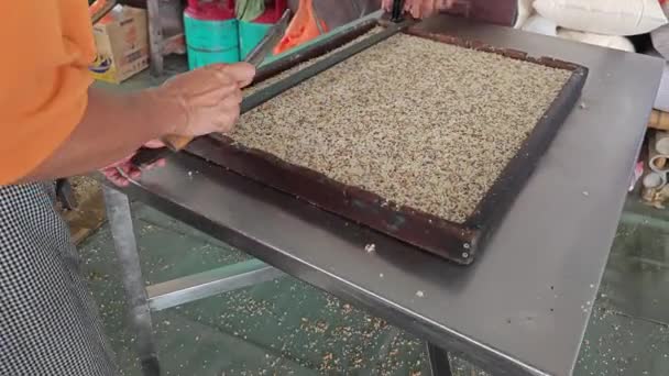 Selangor Malezya Temmuz 2023 Xiang Tang Standından Pirinç Gevrekli Bisküvi — Stok video