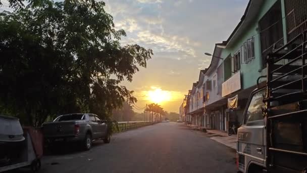 말레이시아 2023 Koh에서 Simpang Dua Highway Sitiawan의 고속도로 장면을 일출의 — 비디오