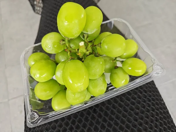 Cluster Fresh Greenish Gold Muscat Grape — Stock Photo, Image