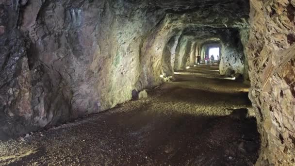 Scene Tunnel Passage Dark Cave — Stock Video
