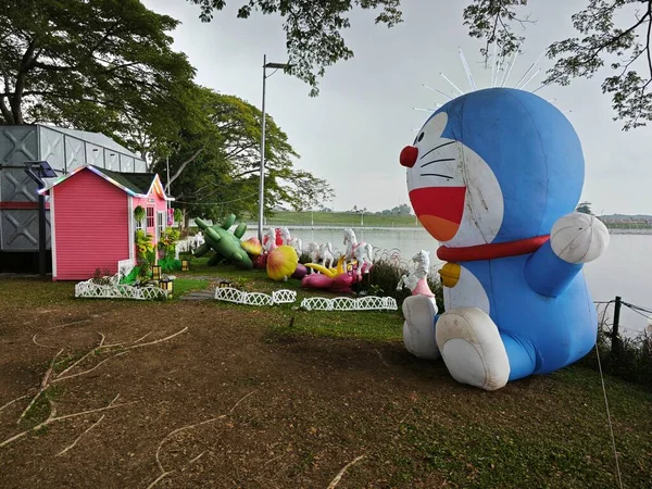 Perak, Malezya. 19 Ekim 2023: Ipoh 'taki Batu Gajah Silver Gölü Parkı' nda eğlence gezisi eğlence fuarının çeşitliliği.