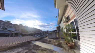 Sokaktaki değişen havanın hızlandırılmış görüntüleri