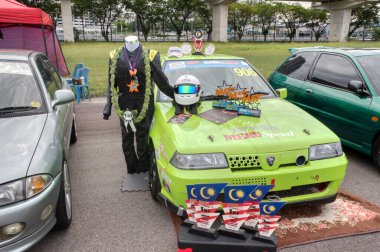 Kuala Lumpur, Malezya - 02 Aralık 2023: Retro Havoc Festivali 'nde popüler klasik araba ve bisiklet sergisi sahnesi, Sınırsız Baskı, Sg Besi. 