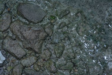 Kırsal çakıl yol dokusunun yüzey zemininin üst görüntüsü