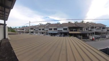 Günbegün değişen gökyüzünün hızlandırılmış görüntüleri. Ya da balkonun yanında..