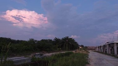 Yeni günün şafağında güzel ufuk..