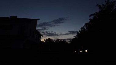 Yeni günün şafağında güzel ufuk..