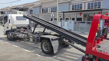 Perak, Malezya. 20 Mayıs 2025: Nakliye Taşımacılık Aracı Kurtarma Aracı Olay Yeri İnceleme Taman Mas 1, Kg Koh. 