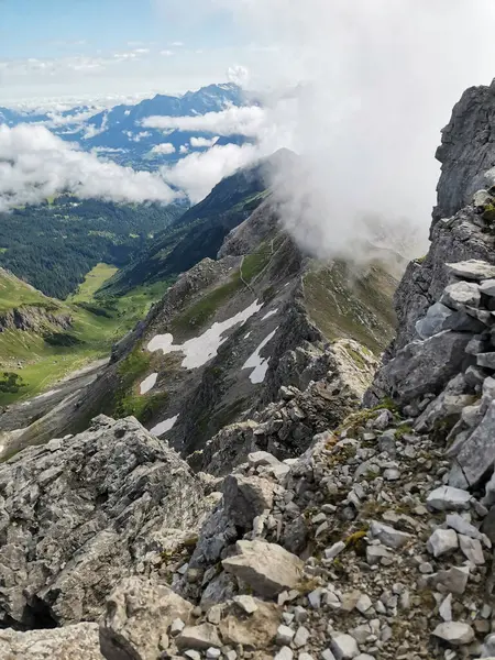 Güzel Alp manzarası vadisi