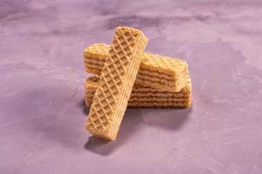 Mermer Yüzeyde Üç Kremalı Kurabiye