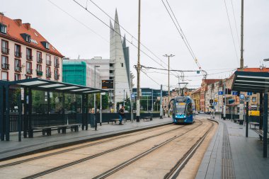 Wroclaw, Polonya. Eski şehrin tarihi merkeziydi. Tarihi simgeler, sokak manzarası, mimari, şehir hayatı. Wroclaw, Polonya - 21 Ağustos 2022