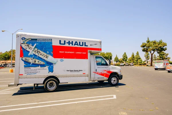 Santa Maria Kaliforniya Abd Haziran 2022 Haul Taşımacılık Minibüsü Garajı Stok Resim