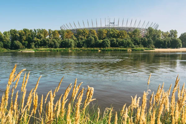 Varşova, Polonya, 15 Eylül 2023 - Varşova Ulusal Stadyumu Varşova nehrinin kıyısı, Polonya
