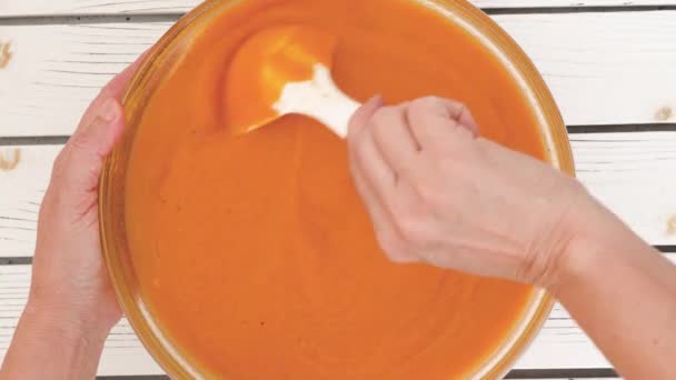 Καβουρδισμένη Συνταγή Σούπας Κολοκύθας Διαδικασία Προετοιμασίας Αναμειγνύοντας Ψητά Λαχανικά Έναν — Αρχείο Βίντεο