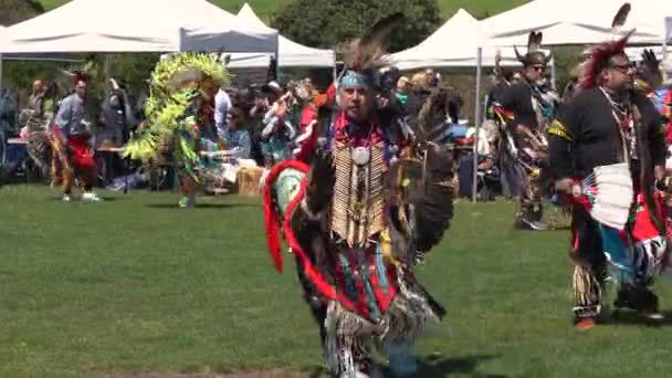 말리부 캘리포니아 2024년 Chumash Day Pow Wow와 부족간 Malibu Bluffs — 비디오