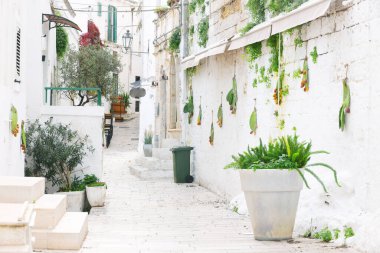 Apulia, İtalya, Avrupa 'daki beyaz şehir Ostuni' nin mimarisi