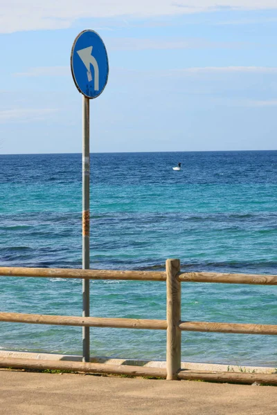 Plaża Nad Morzem Apulia Włochy Szmaragdową Zieloną Wodą Morską Błękitnym — Zdjęcie stockowe