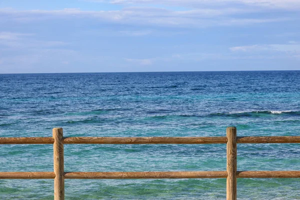 Playa Junto Mar Apulia Italia Con Agua Mar Verde Esmeralda — Foto de Stock