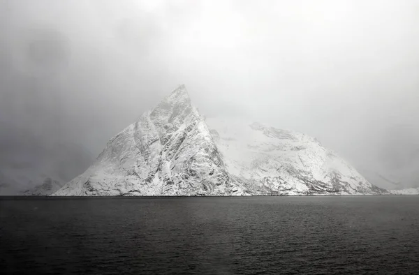 Luz Tormentosa Invierno Archipiélago Lofoten Noruega Europa — Foto de Stock