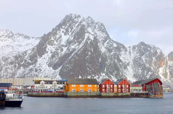 Svolvaer tatil beldesinin mimari ayrıntıları, Lofoten Takımadaları, Norveç, Avrupa