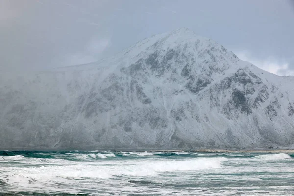 Inverno Paisagem Tempestuosa Skagsanden Praia Flakstad Lofoten Ilhas Noruega Europa — Fotografia de Stock