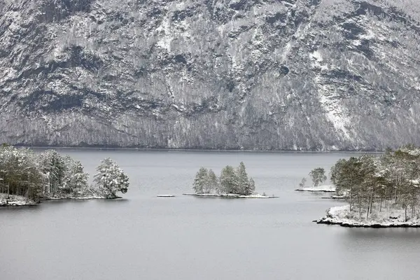 Χειμερινό Τοπίο Στο Hornindalsvatnet Holmoyane Νορβηγία Ευρώπη — Φωτογραφία Αρχείου