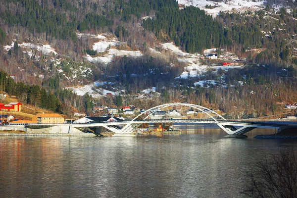 Afbeelding Van Sogndalsfjora Stad Aan Oevers Van Sogndal Fjord Noorwegen — Stockfoto