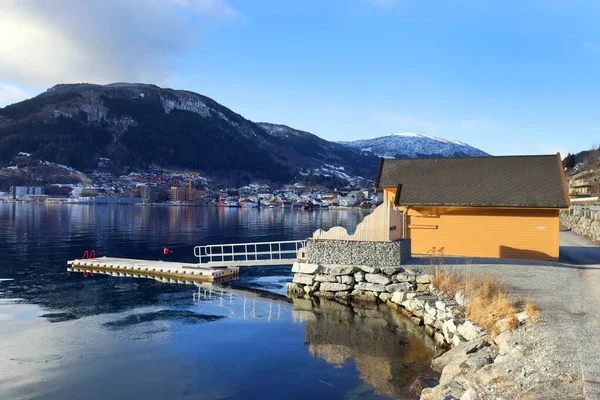 Obraz Miasta Sogndalsfjora Nad Brzegiem Fiordu Sogndal Norwegii Europa — Zdjęcie stockowe