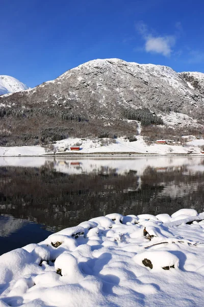 Blick Auf Das Dorf Skei Und Den See Jolstravatnet Der — Stockfoto