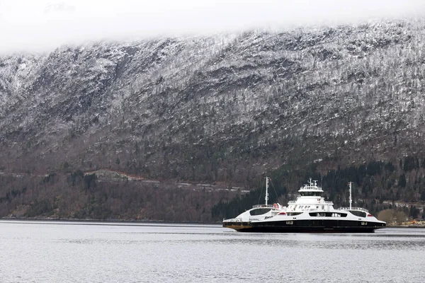Зимовий Вид Поромного Човна Лоте Анду Норвегія — стокове фото