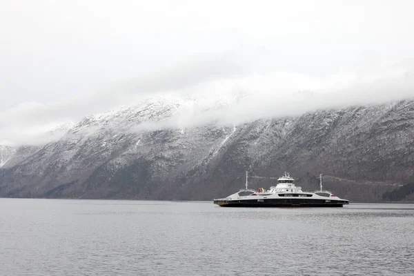 Зимовий Вид Поромного Човна Лоте Анду Норвегія — стокове фото