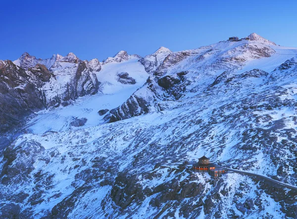 位于意大利南蒂罗尔的奥尔特勒阿尔卑斯山上空的蓝光 Ortler Koenigspitze Gran Zebru 意大利 — 图库照片