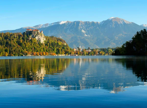 欧洲斯洛维尼亚布莱德湖的秋天色彩 — 图库照片