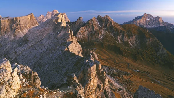 意大利 欧洲白云岩中的努沃卢阿韦卢峰 — 图库照片