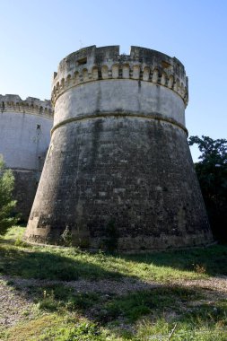 Matera 'nın ortaçağ kalesinin kalıntıları. Matera İtalya, Avrupa 'daki Ortaçağ Tramontano Kalesi