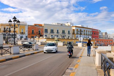 Puglia, İtalya ve Avrupa 'daki Gelibolu tatil beldesi