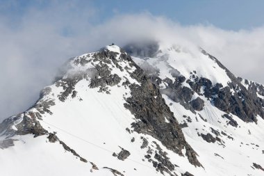 Avusturya 'nın en yüksek bölgesi olan Dachstein, Avusturya, Avrupa' daki Dachstein teleferik istasyonundan görülmektedir.