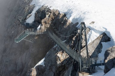 Avusturya 'nın en yüksek bölgesi olan Dachstein, Avusturya, Avrupa' daki Dachstein teleferik istasyonundan görülmektedir.