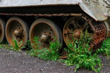 Paslı bir Panzer tankı savaş aracının görüntüsü