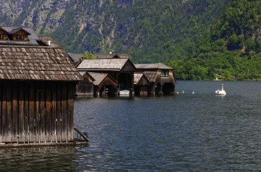 Hallstatt eski kasaba ve Hallstatter Yukarı Avusturya 'da göl. Hallstatt, Avusturya 'da Salzkammergut bölgesinde bir köydür..
