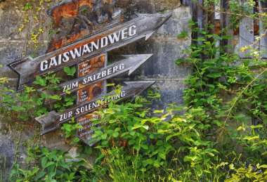 Yukarı Avusturya 'daki Hallstatt kasabasının mimari detayları. Hallstatt, Avusturya 'da Salzkammergut bölgesinde bir köydür..