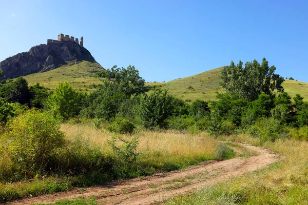 Trascau Dağları 'ndaki Coltesti Kalesi, Transilvanya, Romanya, Avrupa