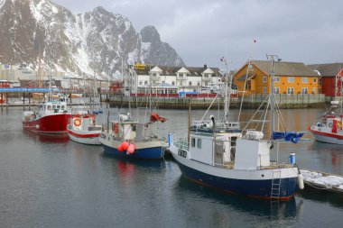 Kış aylarında Svolvaer tatil görünümü, Lofoten Takımadaları, Norveç, Avrupa