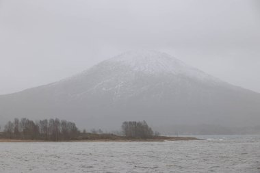 Norveç, Avrupa 'da Sogndalsfjora yakınlarındaki Alp kış manzaraları