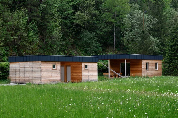 Tradycyjna Architektura Drewniana Ośrodku Luce Słowenia Europa — Zdjęcie stockowe