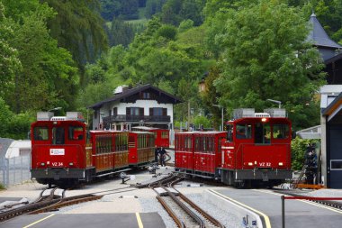 Schafberg Demiryolu Treni Yukarı Avusturya ve Salzburg 'da bulunan bir çarklı demiryoludur. Schafberg treni St Wolfgang im Salzkammergut 'dan Schafberg' e gidiyor.